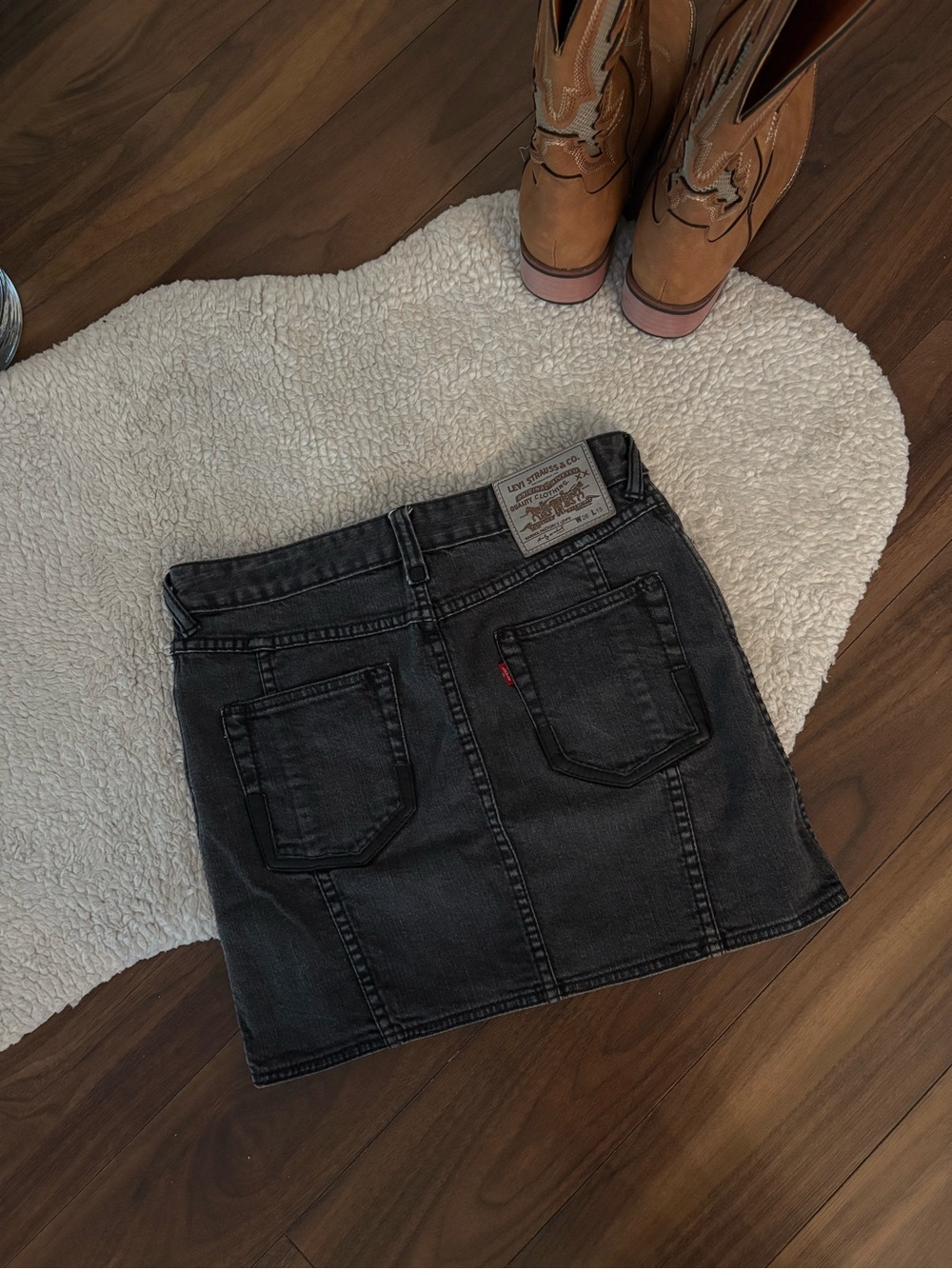 🐚LEVI’S BLACK DENIM MINI SKIRT